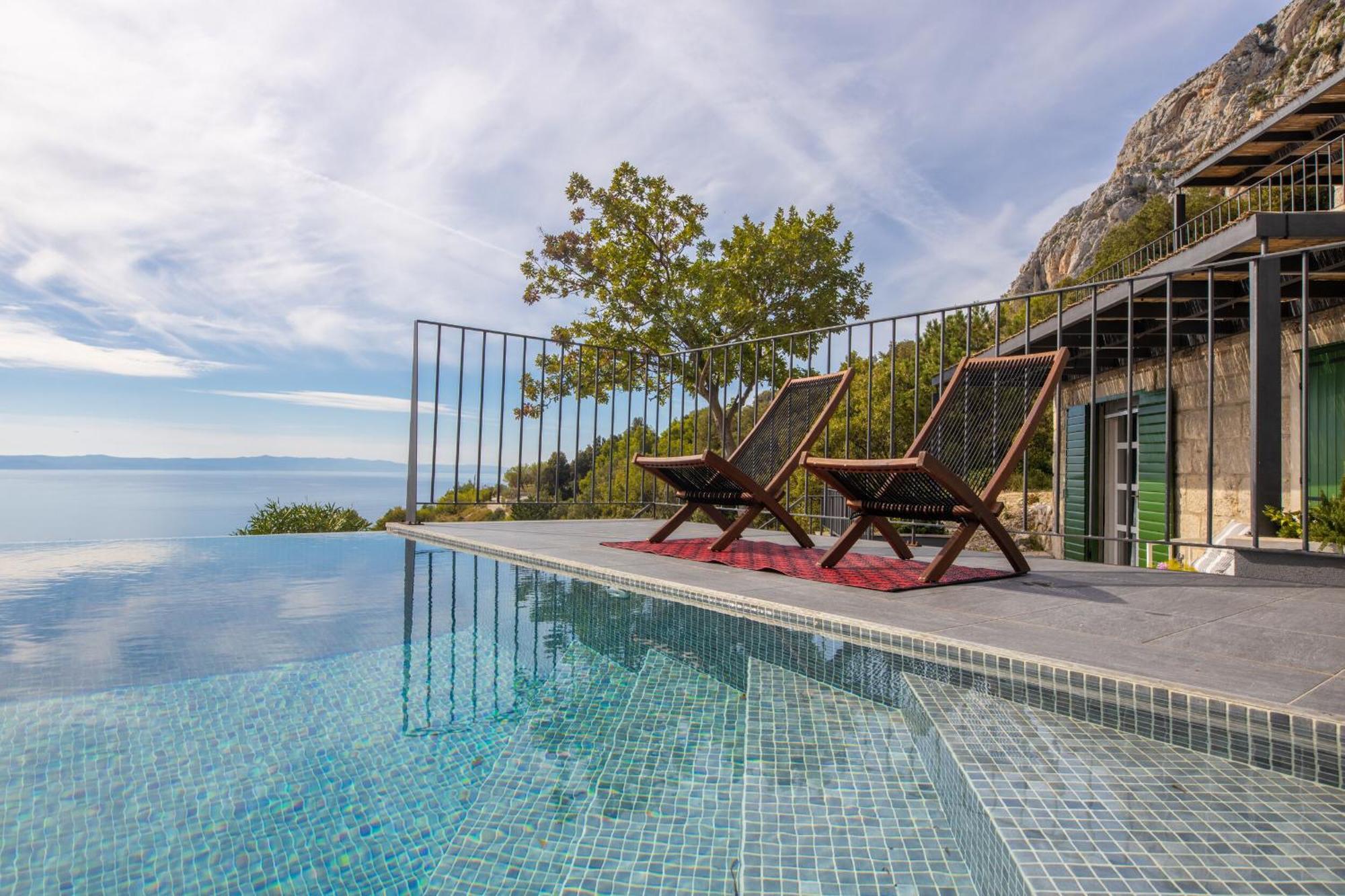2m Villa *