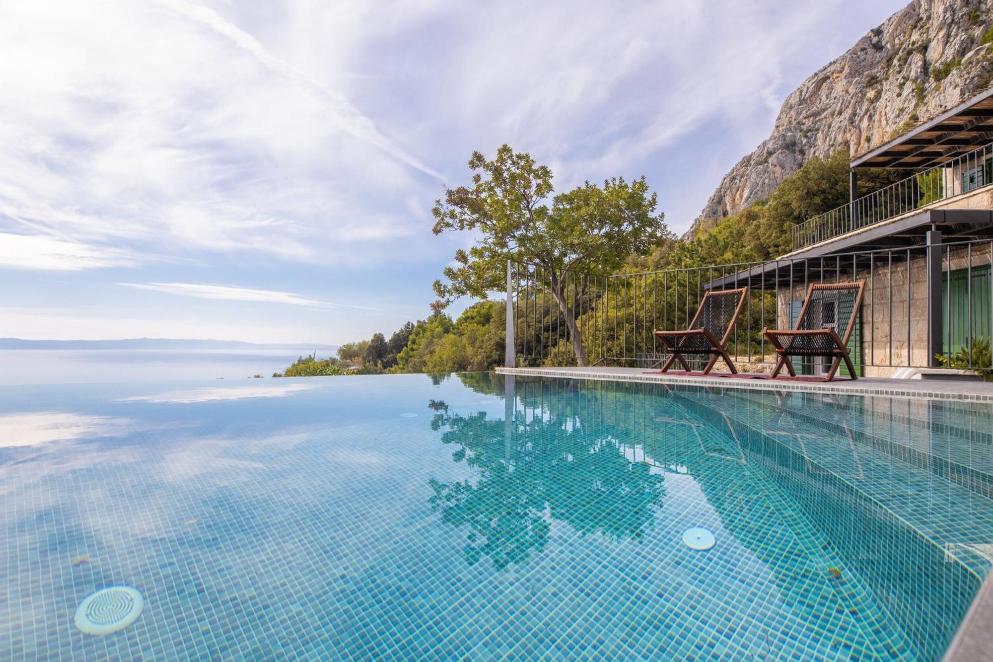 2m Makarska