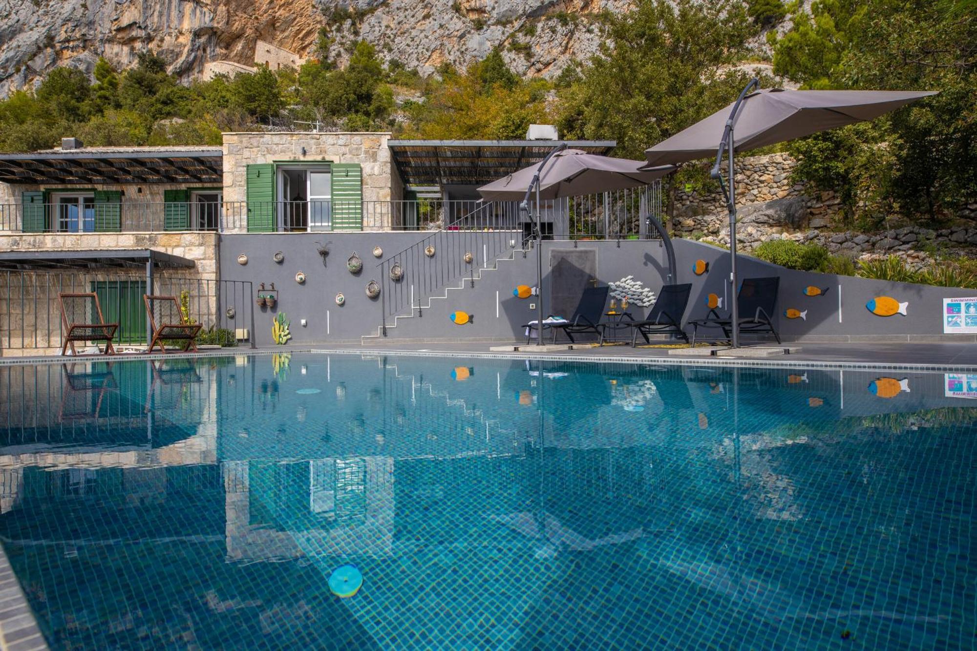 2m Makarska